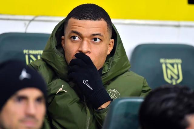 开云体育-姆巴佩替补，恩里克否认“惩罚说”：轮换而已