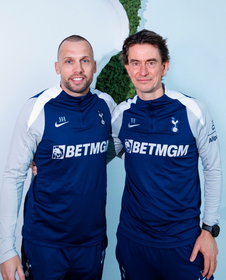 开云在线-记者:海廷加担任热刺助教,在圣诞节前他接受了弗兰克的亲自面试