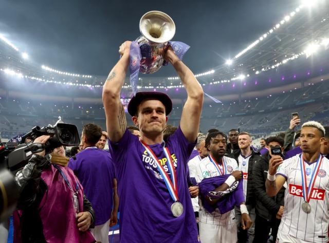 1684464417952049733.jpg 开云官网-法国杯冠军丑闻不断:主将沉迷赌博,借队友钱不还!