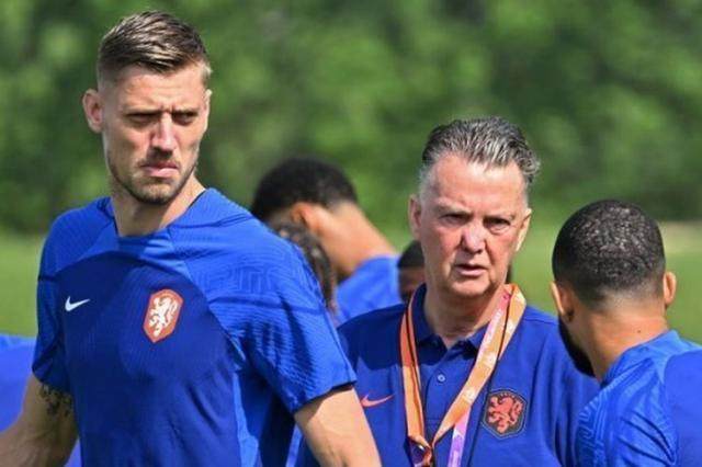 1669416216483061031.jpg 【观察】范加尔的荷兰为什么成了“夜郎自大”?