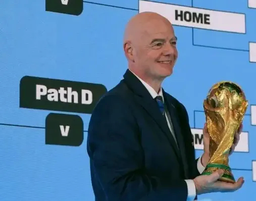 开云下载-伊朗动荡局势下 伊朗女足比出和平手势|穆罕默德-贾法里|亚洲足球联合会|女足亚洲杯|伊朗足球|韩国足球_新浪体育_新浪新闻